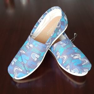 Size 7.5 Toms - NWOT